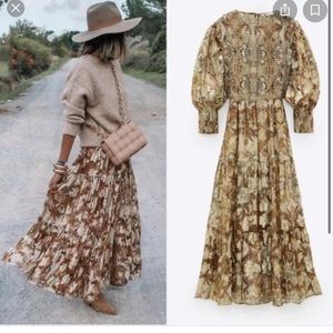 IM LOOKING FOR THIS DRESS IF YOU ARE LOOKING TO SELL IT PLEASE COMMENT BELOW